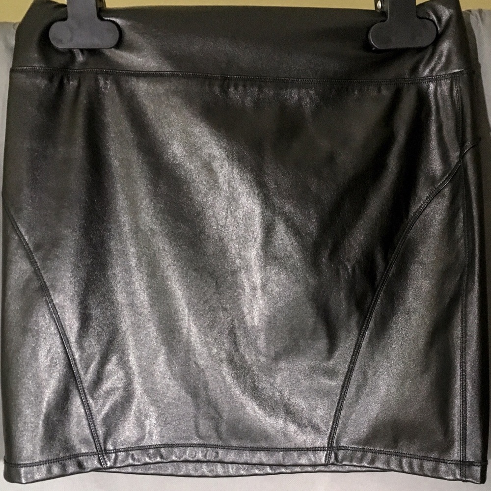 💎Sexy Express Faux Leather Mini Skirt Size Med💎
